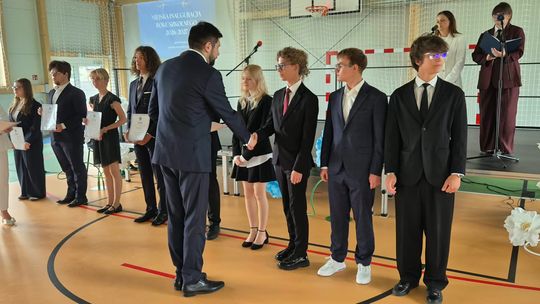 Nowy rok szkolny i nowa hala. Uroczysta inauguracja w chełmskiej „Trójce” [GALERIA ZDJĘĆ] 