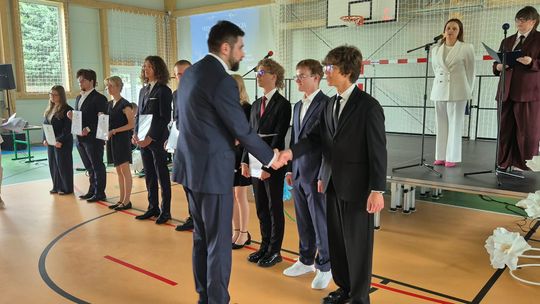 Nowy rok szkolny i nowa hala. Uroczysta inauguracja w chełmskiej „Trójce” [GALERIA ZDJĘĆ] 