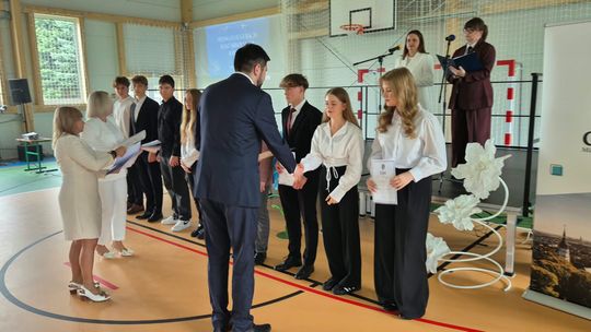 Nowy rok szkolny i nowa hala. Uroczysta inauguracja w chełmskiej „Trójce” [GALERIA ZDJĘĆ] 