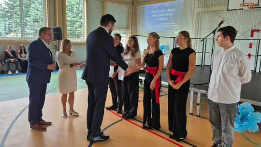 Nowy rok szkolny i nowa hala. Uroczysta inauguracja w chełmskiej „Trójce” [GALERIA ZDJĘĆ] 
