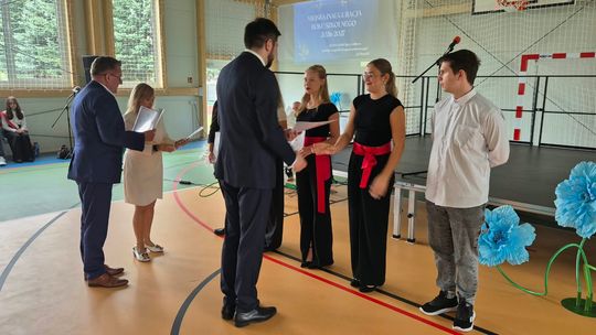 Nowy rok szkolny i nowa hala. Uroczysta inauguracja w chełmskiej „Trójce” [GALERIA ZDJĘĆ] 
