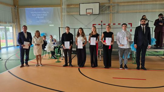 Nowy rok szkolny i nowa hala. Uroczysta inauguracja w chełmskiej „Trójce” [GALERIA ZDJĘĆ] 