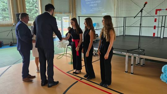 Nowy rok szkolny i nowa hala. Uroczysta inauguracja w chełmskiej „Trójce” [GALERIA ZDJĘĆ] 