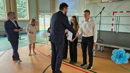 Nowy rok szkolny i nowa hala. Uroczysta inauguracja w chełmskiej „Trójce” [GALERIA ZDJĘĆ] 