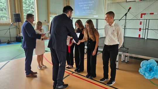 Nowy rok szkolny i nowa hala. Uroczysta inauguracja w chełmskiej „Trójce” [GALERIA ZDJĘĆ] 