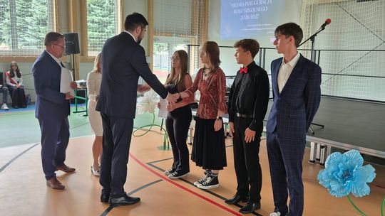Nowy rok szkolny i nowa hala. Uroczysta inauguracja w chełmskiej „Trójce” [GALERIA ZDJĘĆ] 