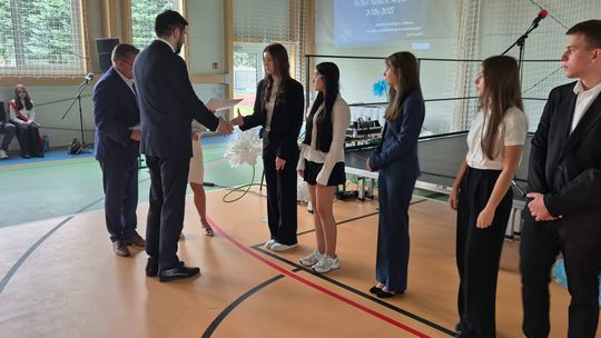 Nowy rok szkolny i nowa hala. Uroczysta inauguracja w chełmskiej „Trójce” [GALERIA ZDJĘĆ] 