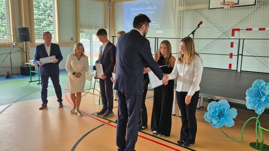 Nowy rok szkolny i nowa hala. Uroczysta inauguracja w chełmskiej „Trójce” [GALERIA ZDJĘĆ] 