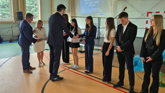 Nowy rok szkolny i nowa hala. Uroczysta inauguracja w chełmskiej „Trójce” [GALERIA ZDJĘĆ] 