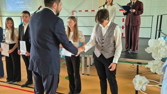 Nowy rok szkolny i nowa hala. Uroczysta inauguracja w chełmskiej „Trójce” [GALERIA ZDJĘĆ] 