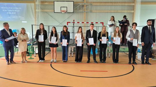 Nowy rok szkolny i nowa hala. Uroczysta inauguracja w chełmskiej „Trójce” [GALERIA ZDJĘĆ] 