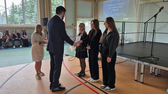 Nowy rok szkolny i nowa hala. Uroczysta inauguracja w chełmskiej „Trójce” [GALERIA ZDJĘĆ] 