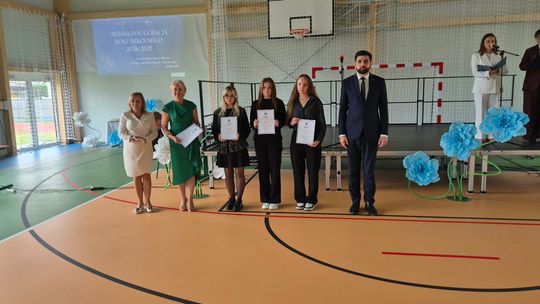 Nowy rok szkolny i nowa hala. Uroczysta inauguracja w chełmskiej „Trójce” [GALERIA ZDJĘĆ] 