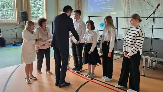 Nowy rok szkolny i nowa hala. Uroczysta inauguracja w chełmskiej „Trójce” [GALERIA ZDJĘĆ] 