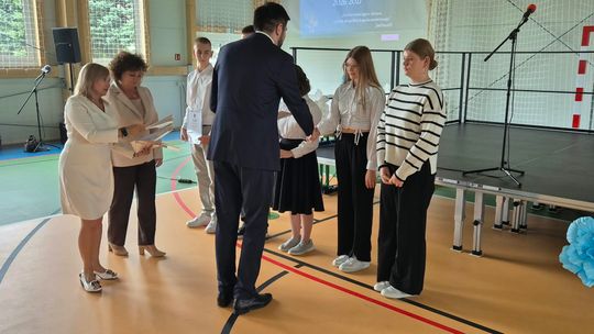 Nowy rok szkolny i nowa hala. Uroczysta inauguracja w chełmskiej „Trójce” [GALERIA ZDJĘĆ] 