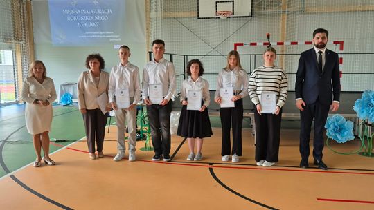 Nowy rok szkolny i nowa hala. Uroczysta inauguracja w chełmskiej „Trójce” [GALERIA ZDJĘĆ] 