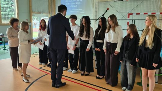 Nowy rok szkolny i nowa hala. Uroczysta inauguracja w chełmskiej „Trójce” [GALERIA ZDJĘĆ] 