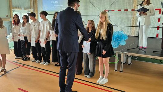 Nowy rok szkolny i nowa hala. Uroczysta inauguracja w chełmskiej „Trójce” [GALERIA ZDJĘĆ] 