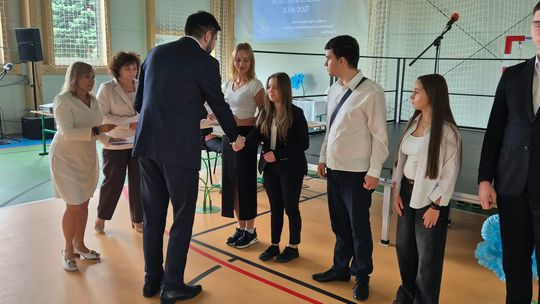 Nowy rok szkolny i nowa hala. Uroczysta inauguracja w chełmskiej „Trójce” [GALERIA ZDJĘĆ] 