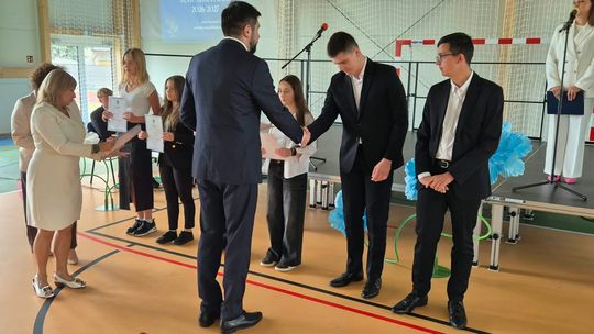 Nowy rok szkolny i nowa hala. Uroczysta inauguracja w chełmskiej „Trójce” [GALERIA ZDJĘĆ] 