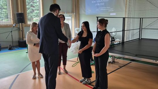 Nowy rok szkolny i nowa hala. Uroczysta inauguracja w chełmskiej „Trójce” [GALERIA ZDJĘĆ] 