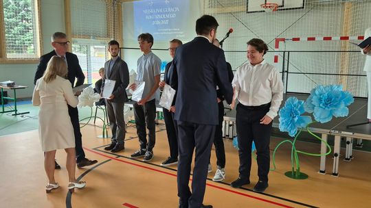 Nowy rok szkolny i nowa hala. Uroczysta inauguracja w chełmskiej „Trójce” [GALERIA ZDJĘĆ] 