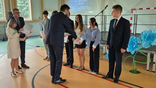 Nowy rok szkolny i nowa hala. Uroczysta inauguracja w chełmskiej „Trójce” [GALERIA ZDJĘĆ] 
