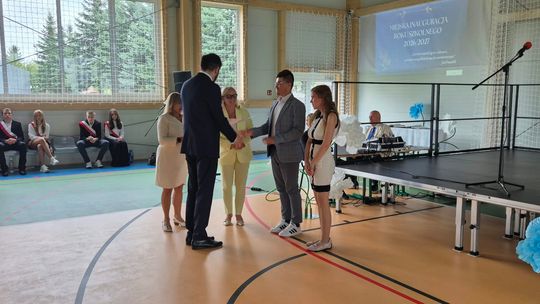 Nowy rok szkolny i nowa hala. Uroczysta inauguracja w chełmskiej „Trójce” [GALERIA ZDJĘĆ] 