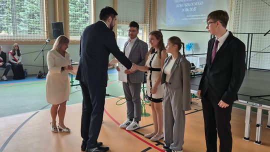 Nowy rok szkolny i nowa hala. Uroczysta inauguracja w chełmskiej „Trójce” [GALERIA ZDJĘĆ] 