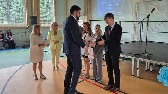 Nowy rok szkolny i nowa hala. Uroczysta inauguracja w chełmskiej „Trójce” [GALERIA ZDJĘĆ] 