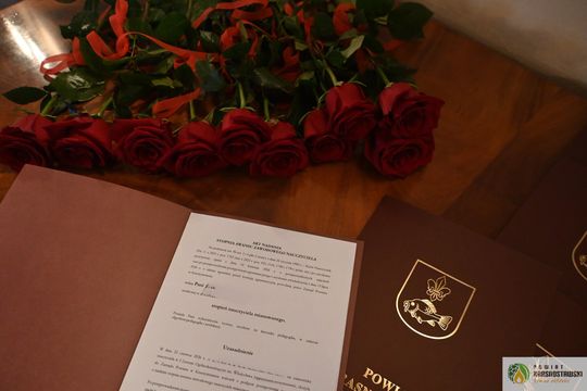 Pow. krasnostawski. 10 nauczycieli odebrało akty mianowania [GALERIA ZDJĘĆ] 