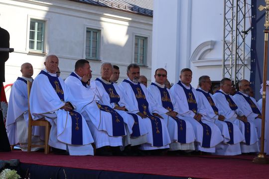 Chełm. Suma pontyfikalna, której przewodniczy arcybiskup Antonio Guido Filipazzi, Nuncjusz Apostolski w Polsce [GALERIA ZDJĘĆ] 