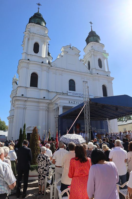 Chełm. Suma pontyfikalna, której przewodniczy arcybiskup Antonio Guido Filipazzi, Nuncjusz Apostolski w Polsce [GALERIA ZDJĘĆ] 