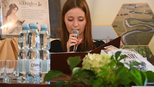 Pow. krasnostawski. „Dziady” połączyły pokolenia [GALERIA ZDJĘĆ]