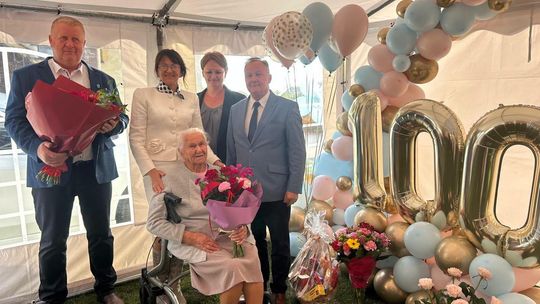 100. urodziny pani Stanisławy, mieszkanki gminy Wierzbica [GALERIA ZDJĘĆ]