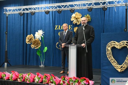 Pół wieku i więcej razem. W Fajsławicach świętowali niezwykłe małżeńskie jubileusze [GALERIA ZDJĘĆ]