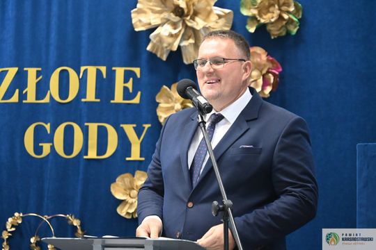 Pół wieku i więcej razem. W Fajsławicach świętowali niezwykłe małżeńskie jubileusze [GALERIA ZDJĘĆ]