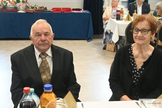 Pół wieku i więcej razem. W Fajsławicach świętowali niezwykłe małżeńskie jubileusze [GALERIA ZDJĘĆ]