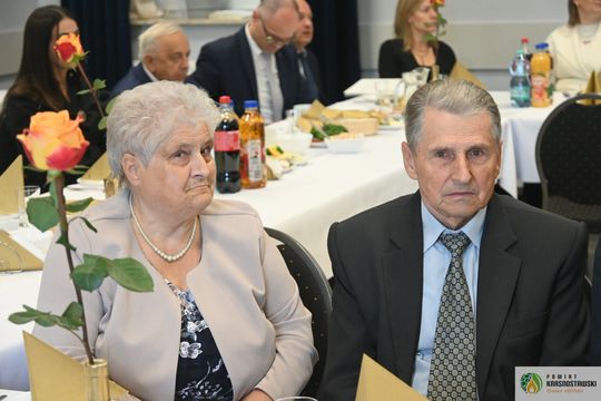 Pół wieku i więcej razem. W Fajsławicach świętowali niezwykłe małżeńskie jubileusze [GALERIA ZDJĘĆ]