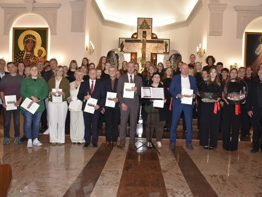 Chór Rapsodia z II LO podziękował za wsparcie podczas wyjątkowego koncertu [GALERIA ZDJĘĆ]