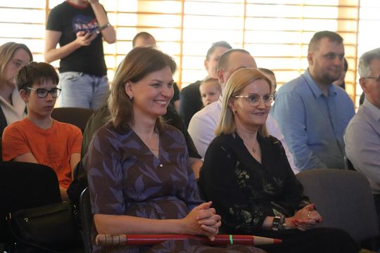 Chełm. To był ich pierwszy wielki dzień w szkole. Ślubowanie w SP nr 6 [GALERIA ZDJĘĆ]
