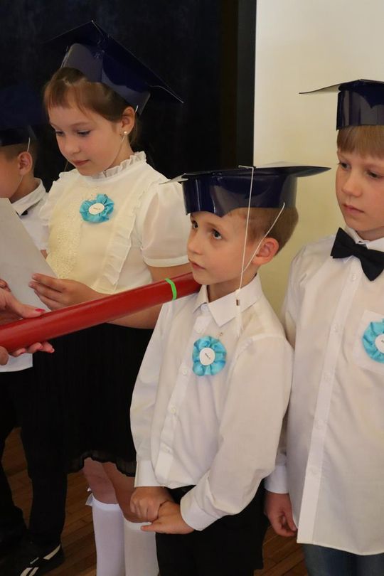 Chełm. To był ich pierwszy wielki dzień w szkole. Ślubowanie w SP nr 6 [GALERIA ZDJĘĆ]