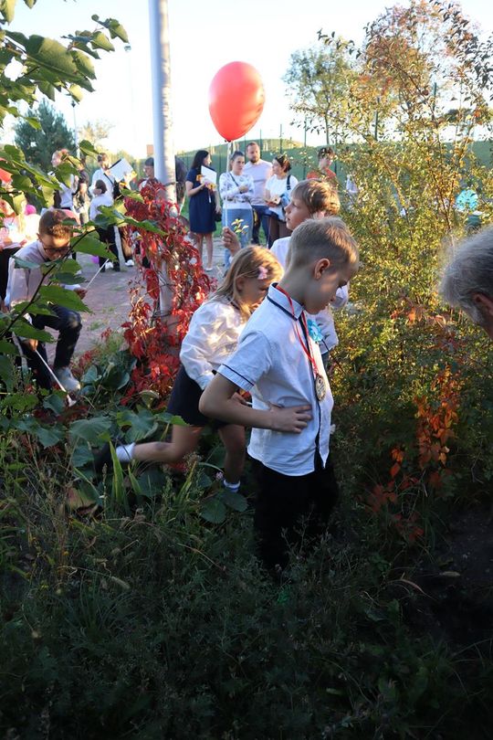 Chełm. To był ich pierwszy wielki dzień w szkole. Ślubowanie w SP nr 6 [GALERIA ZDJĘĆ]