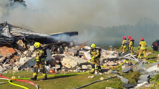 Tragiczny finał katastrofy budowlanej. Pod gruzami znaleziono ciało 75-letniego mężczyzny [ZDJĘCIA]