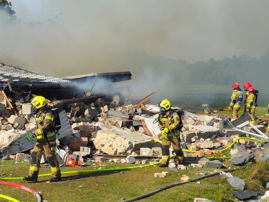 Tragiczny finał katastrofy budowlanej. Pod gruzami znaleziono ciało 75-letniego mężczyzny [ZDJĘCIA]