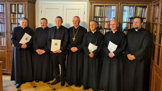 Nowi dziekani w chełmskich dekanatach i proboszczowie w Rejowcu Fabrycznym i Łopienniku [ZDJĘCIA]