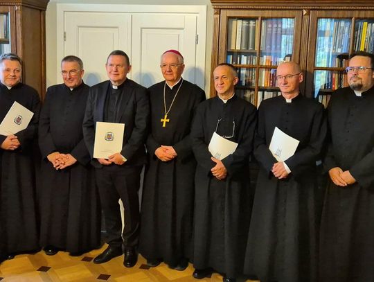 Nowi dziekani w chełmskich dekanatach i proboszczowie w Rejowcu Fabrycznym i Łopienniku [ZDJĘCIA]