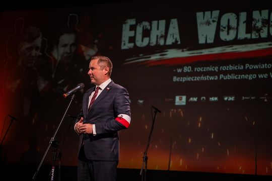 Koncert „Echa Wolności”. Włodawa oddała hołd żołnierzom podziemia. 80. rocznica rozbicia urzędu bezpieczeństwa [ZDJĘCIA]