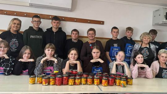 Uczniowie z Uhruska na tropie dawnych receptur. Kulinarne warsztaty w szkole [ZDJĘCIA]